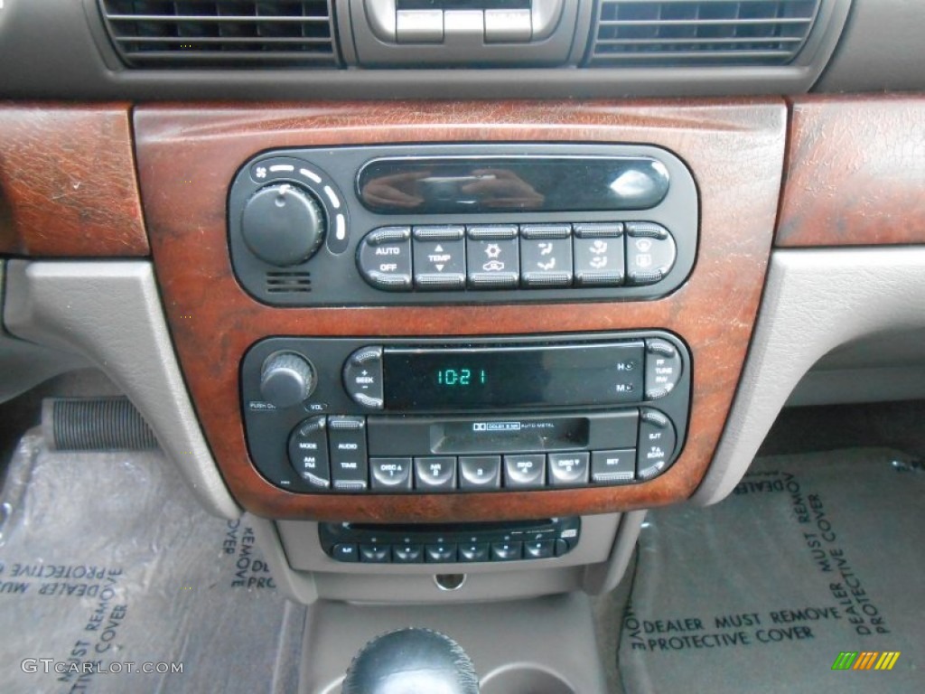 2006 Chrysler Sebring Limited Sedan Controls Photos