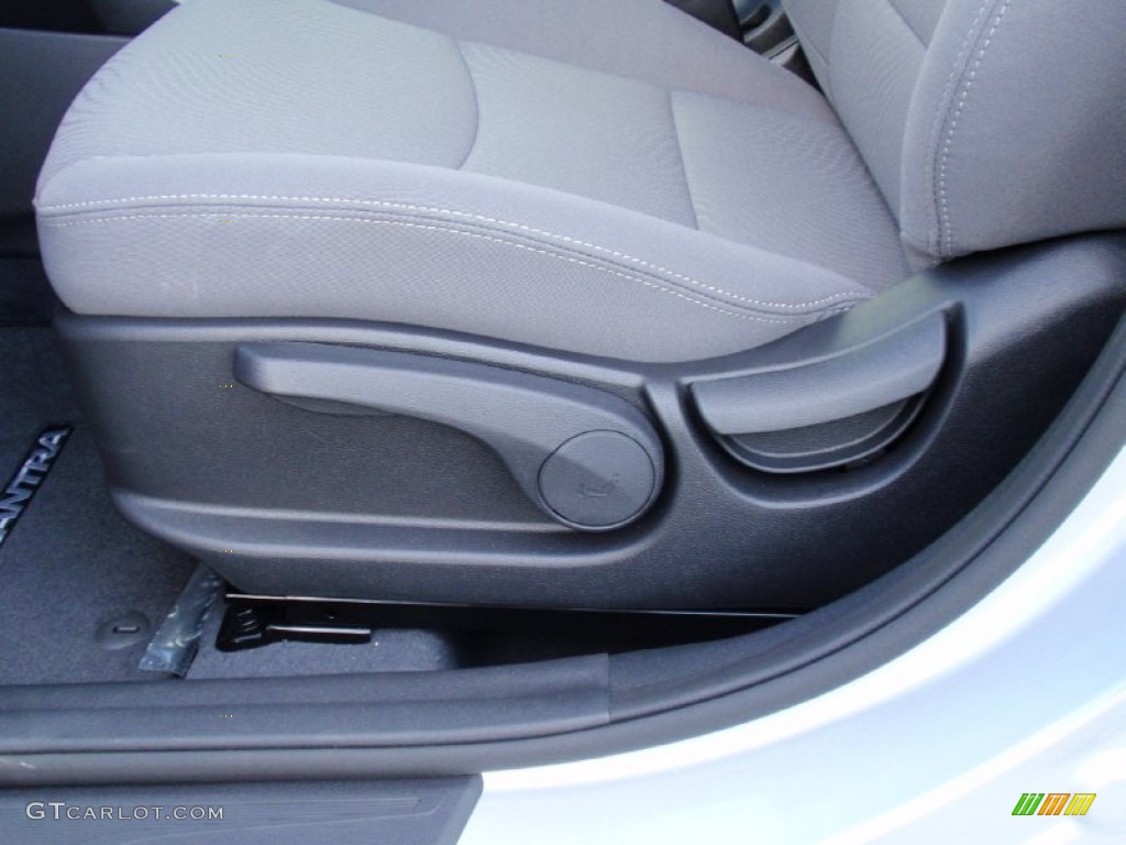2014 Elantra SE Sedan - Silver / Gray photo #27