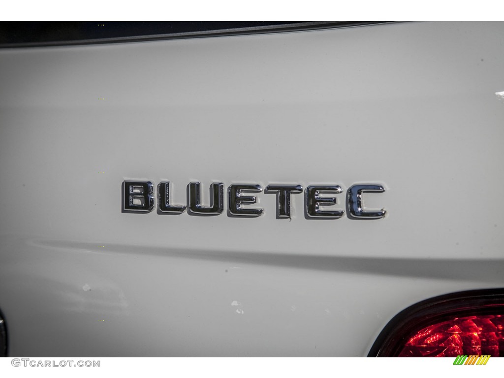 2009 ML 320 BlueTec 4Matic - Arctic White / Black photo #30