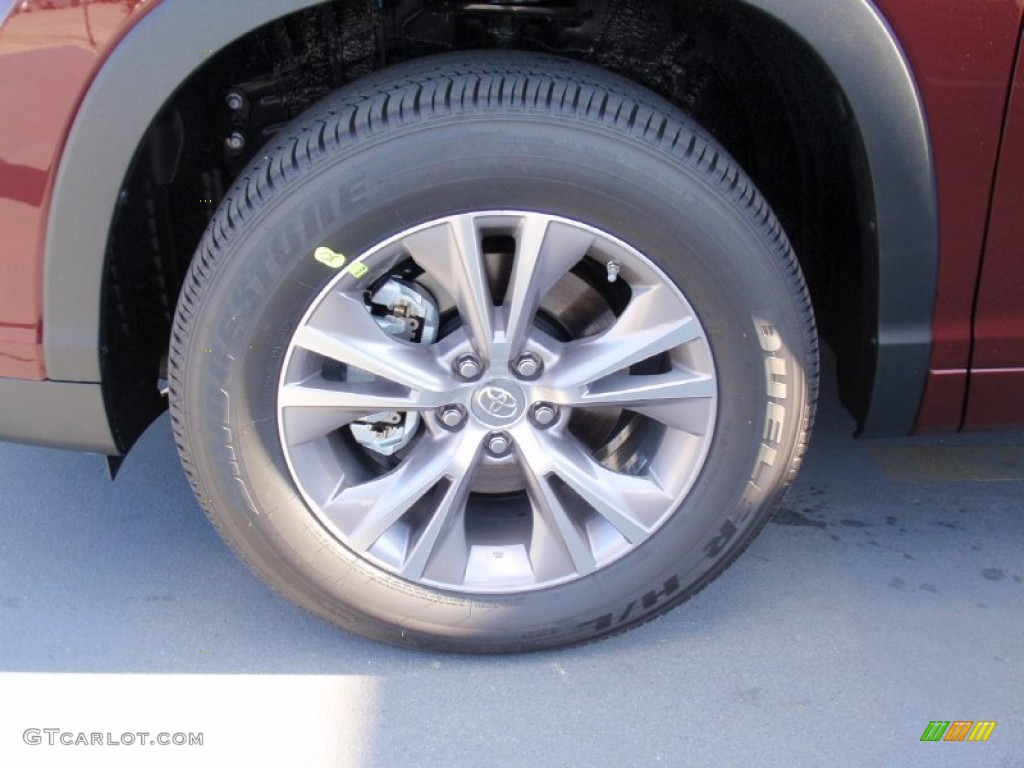 2014 Toyota Highlander LE Wheel Photo #89900326