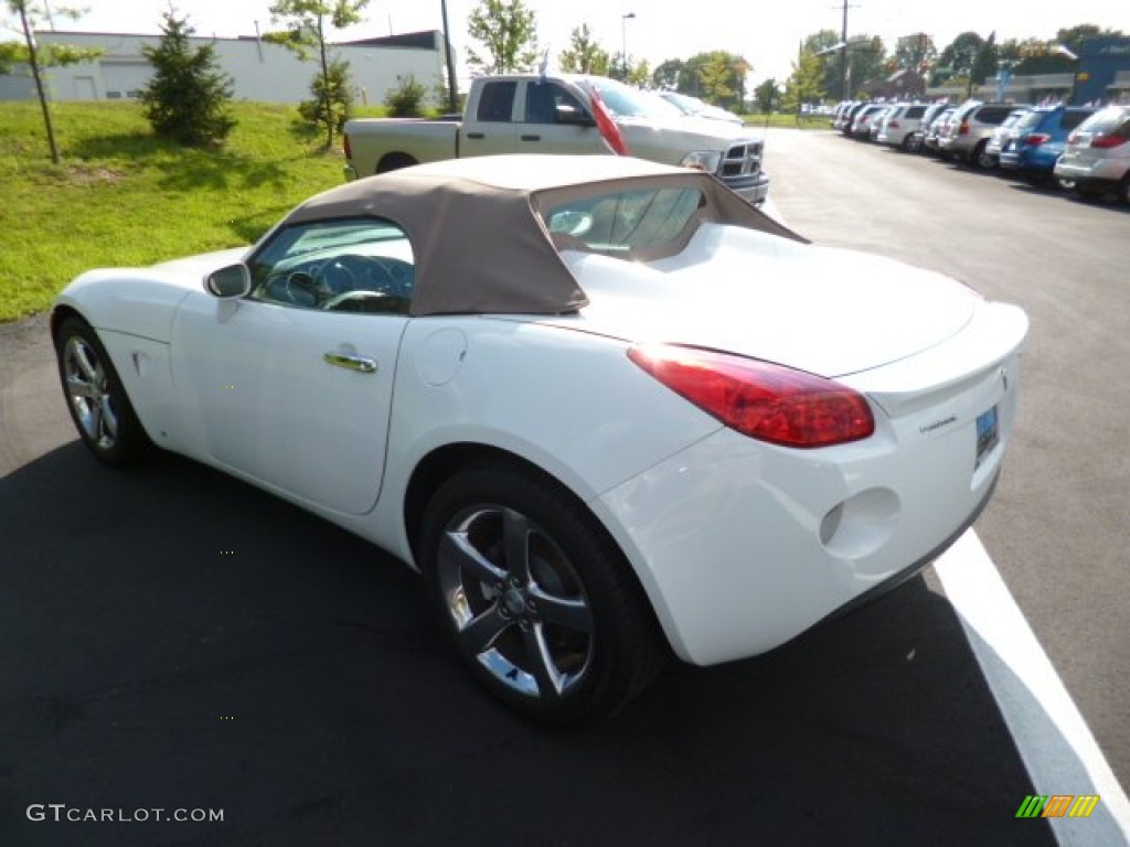 2007 Solstice Roadster - Pure White / Steel/Sand photo #5