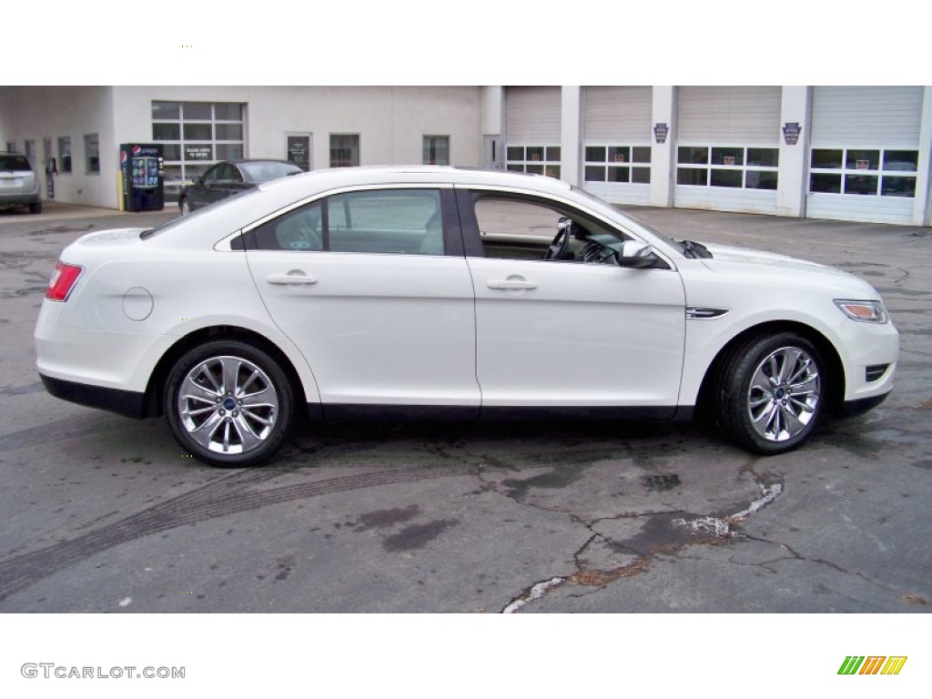 2010 Taurus Limited AWD - White Platinum Metallic Tri-Coat / Light Stone photo #4
