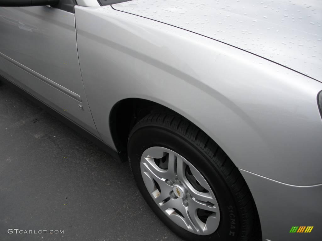 2006 Malibu LS Sedan - Silverstone Metallic / Titanium Gray photo #4