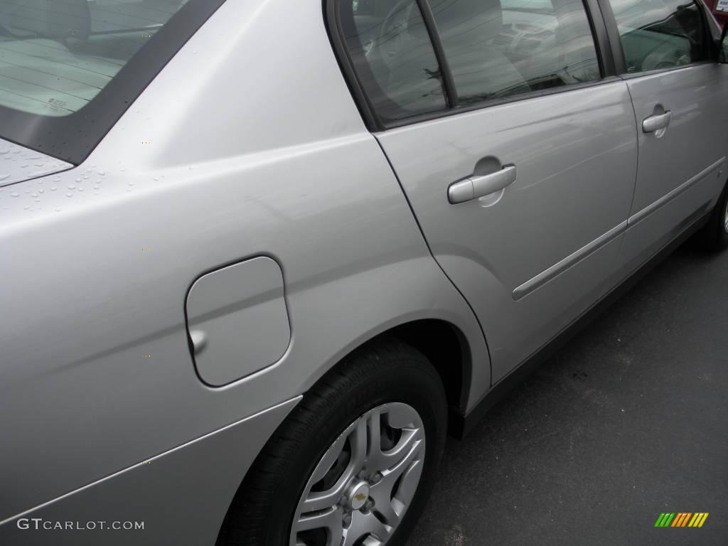 2006 Malibu LS Sedan - Silverstone Metallic / Titanium Gray photo #6