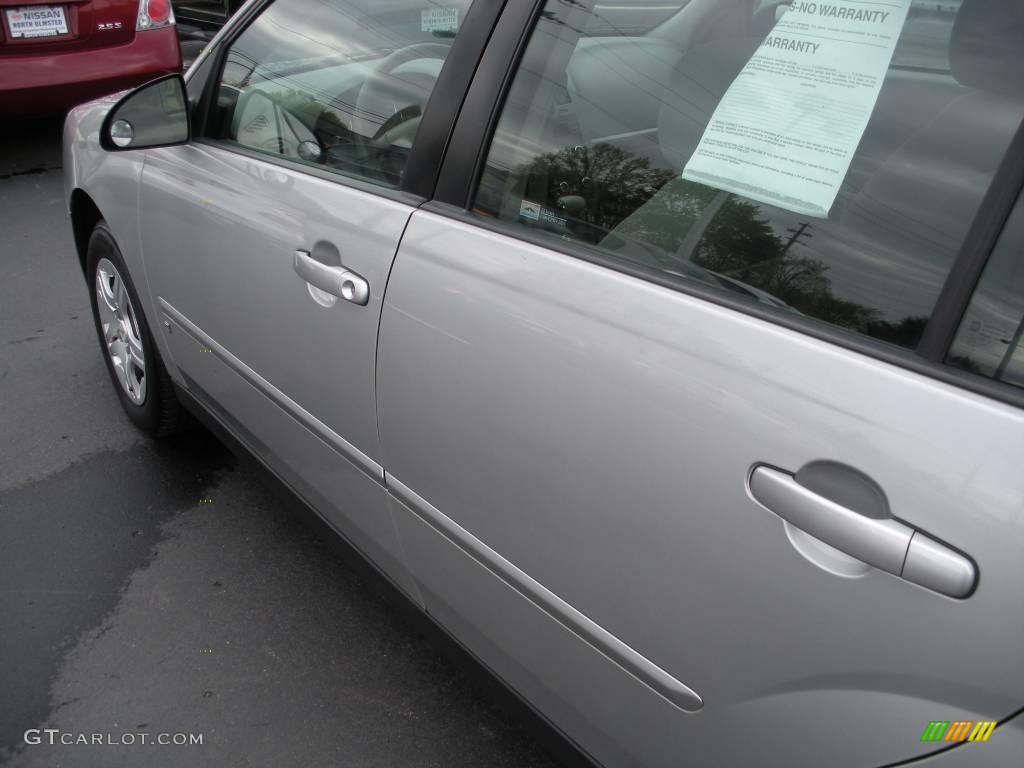 2006 Malibu LS Sedan - Silverstone Metallic / Titanium Gray photo #9