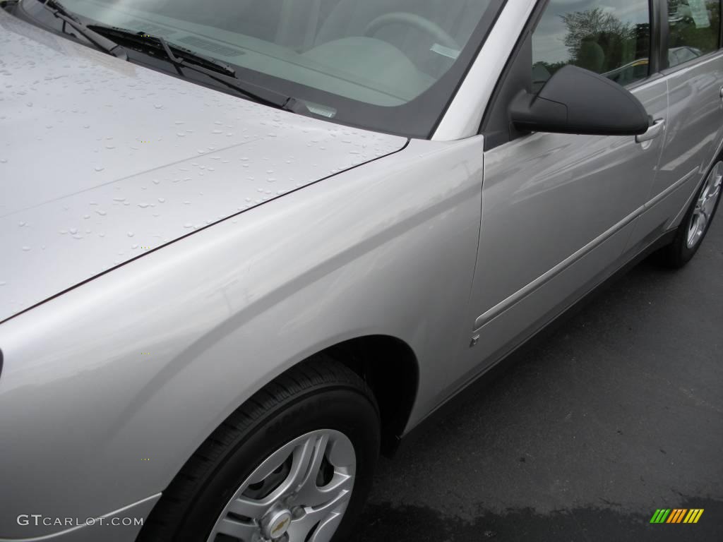 2006 Malibu LS Sedan - Silverstone Metallic / Titanium Gray photo #10