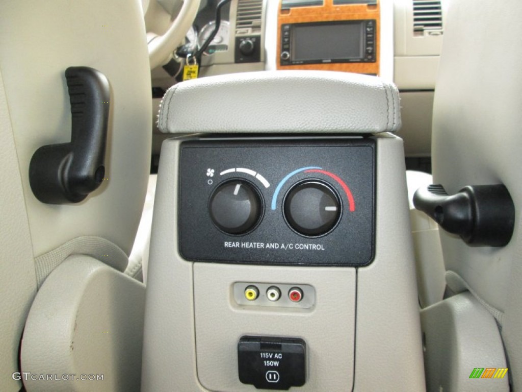 2008 Aspen Limited 4WD - Cognac Crystal Pearl / Dark Slate Gray/Light Slate Gray photo #29