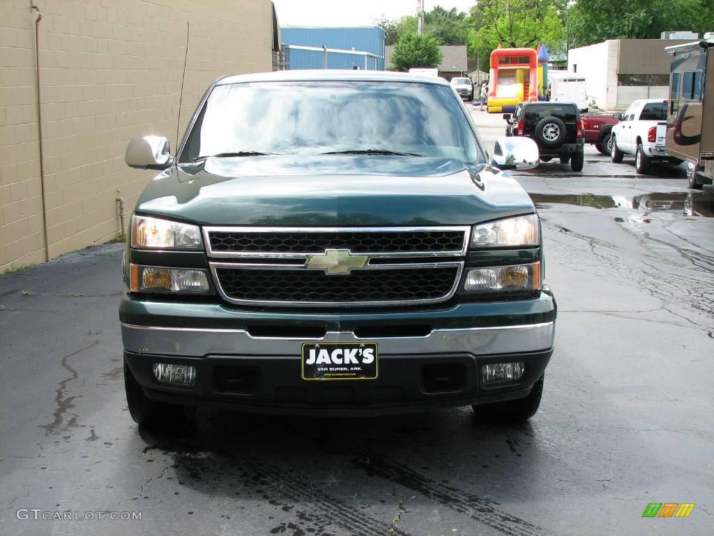 2006 Silverado 1500 LS Extended Cab - Dark Green Metallic / Dark Charcoal photo #3