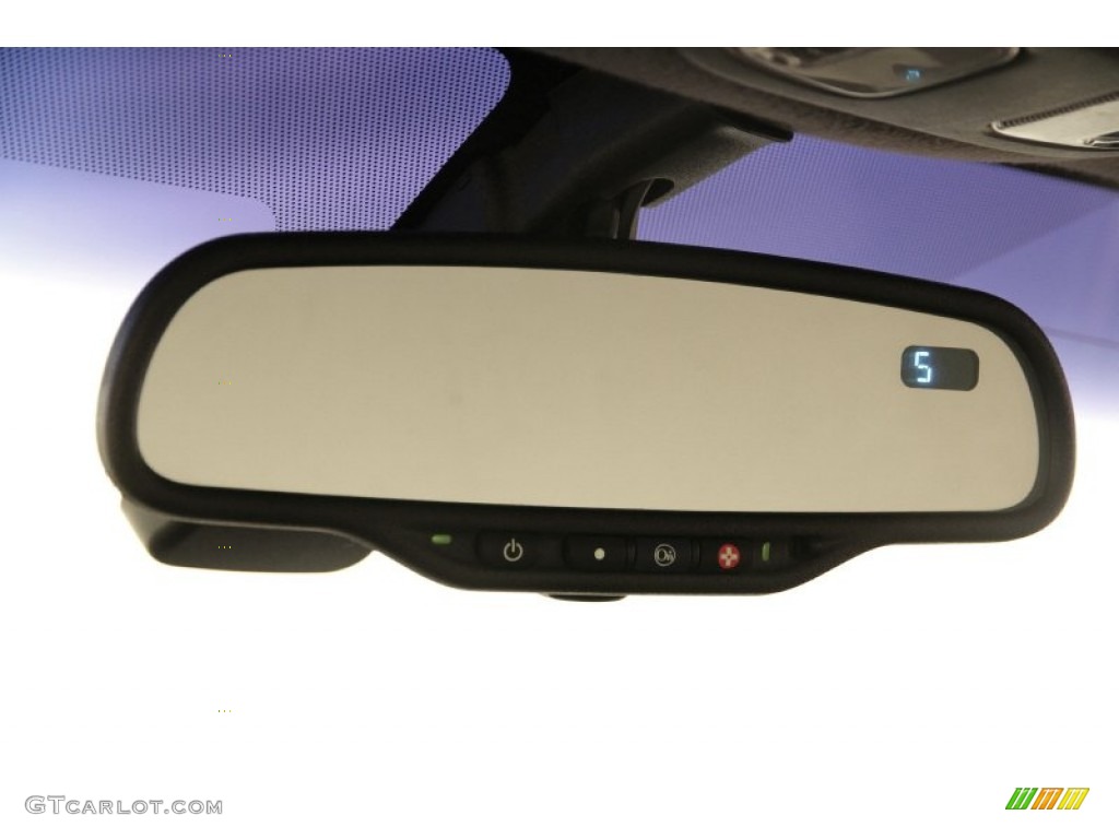 2003 Oldsmobile Aurora 4.0 Controls Photo #89907103