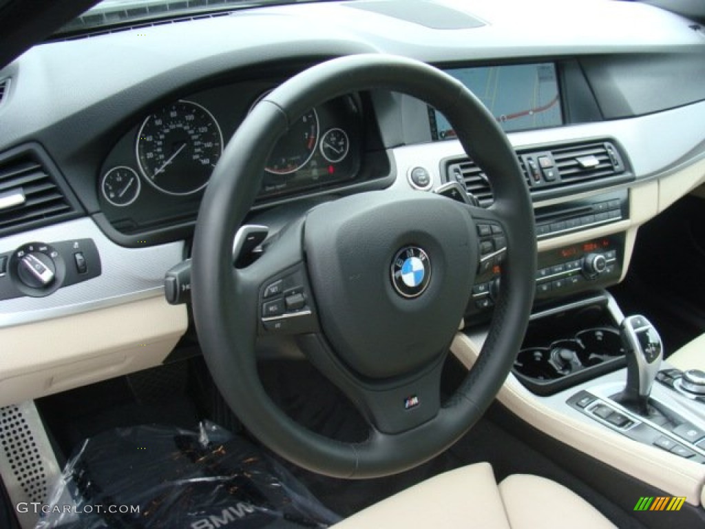 2011 BMW 5 Series 550i xDrive Sedan Oyster/Black Dashboard Photo #89909746