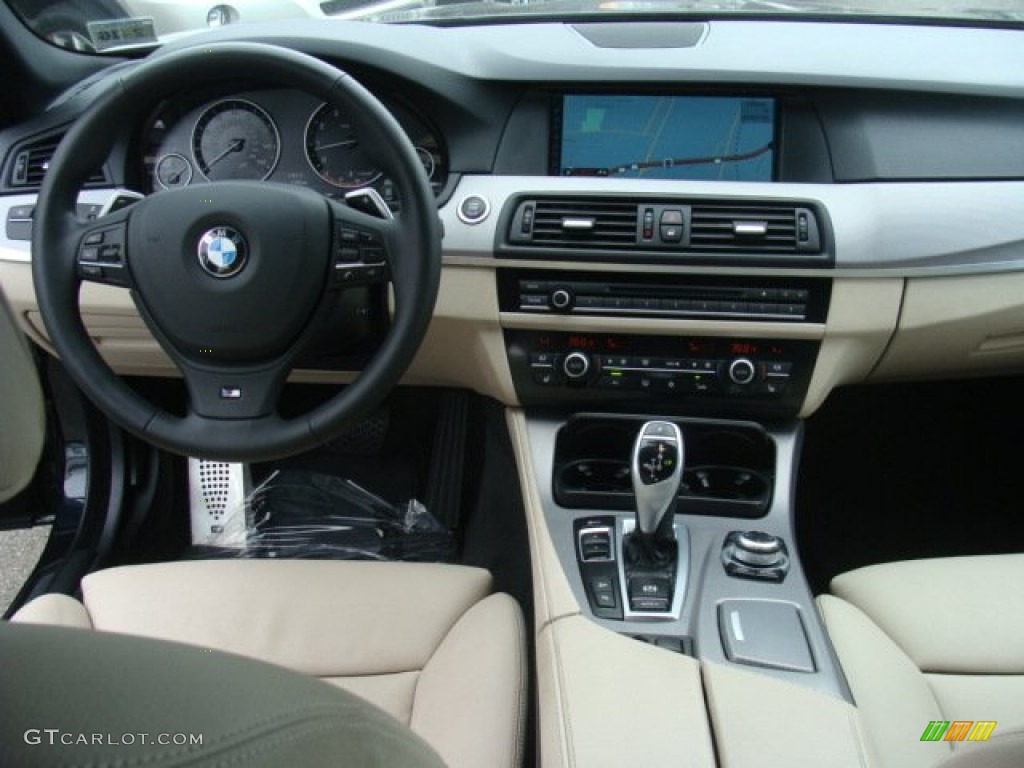 2011 BMW 5 Series 550i xDrive Sedan Dashboard Photos
