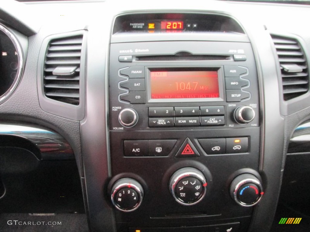2012 Kia Sorento LX AWD Controls Photo #89910014