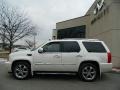 White Diamond - Escalade Luxury AWD Photo No. 4