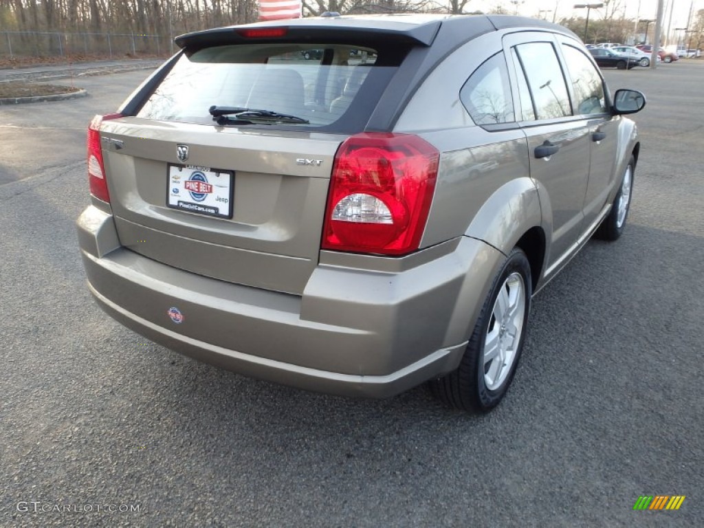 2008 Caliber SXT - Light Khaki Metallic / Pastel Pebble Beige photo #7