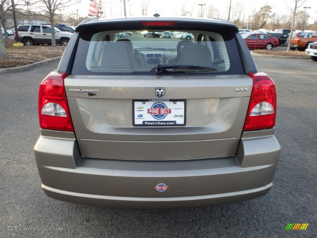 2008 Caliber SXT - Light Khaki Metallic / Pastel Pebble Beige photo #8