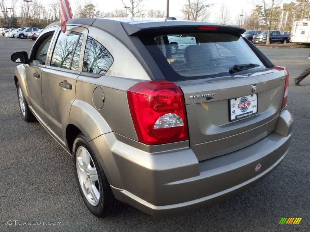 2008 Caliber SXT - Light Khaki Metallic / Pastel Pebble Beige photo #9