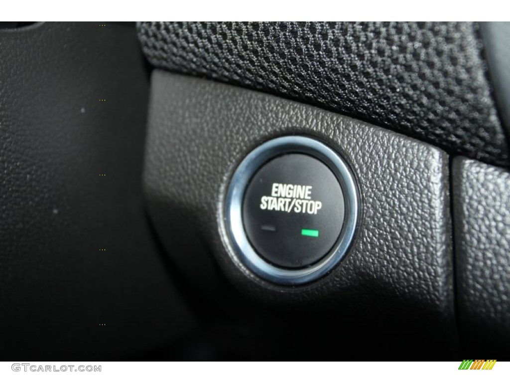 2014 Chevrolet Cruze LTZ Controls Photo #89917839