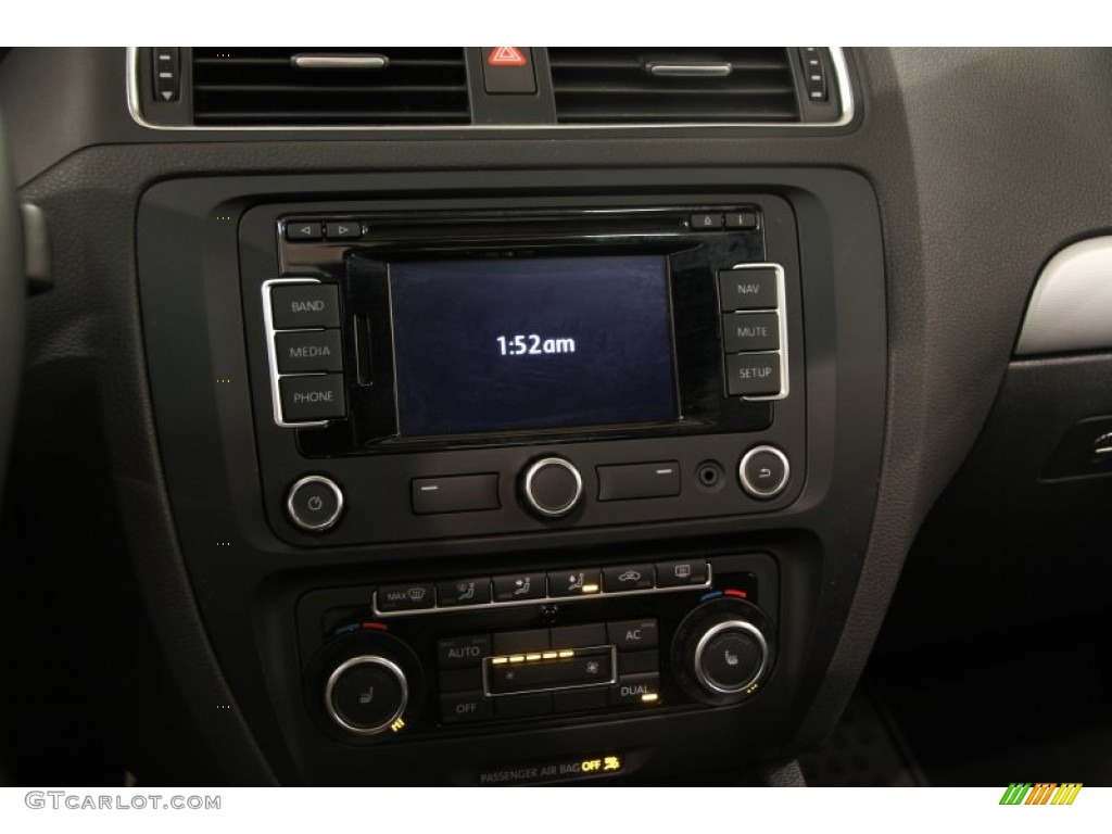 2012 Volkswagen Jetta GLI Autobahn Audio System Photo #89918004