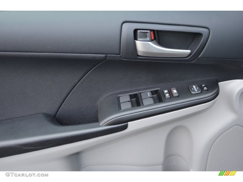 2014 Camry L - Attitude Black Metallic / Ash photo #4