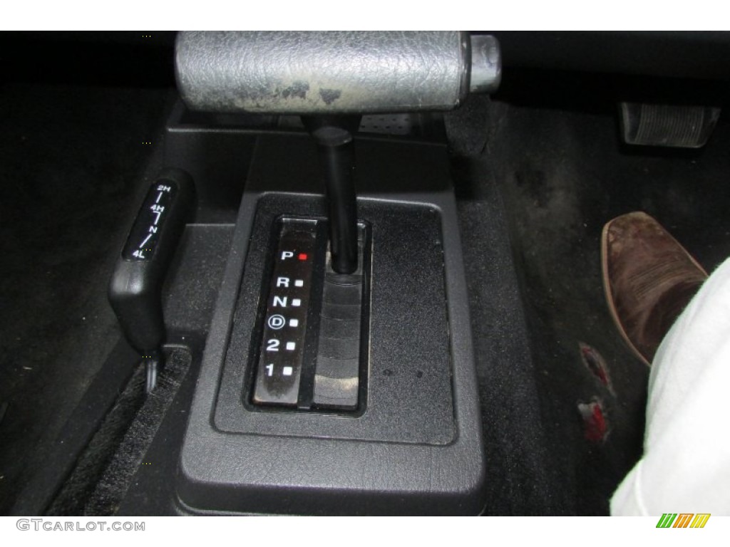 2006 Wrangler Sport 4x4 Right Hand Drive - Flame Red / Dark Slate Gray photo #36
