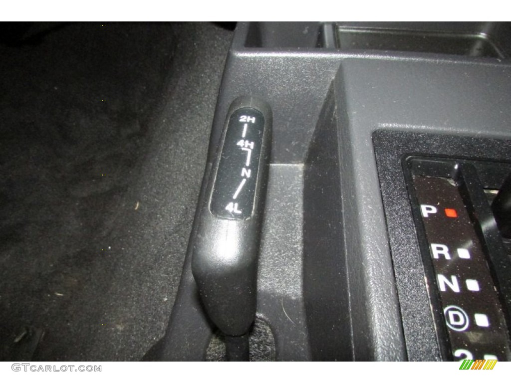 2006 Wrangler Sport 4x4 Right Hand Drive - Flame Red / Dark Slate Gray photo #37