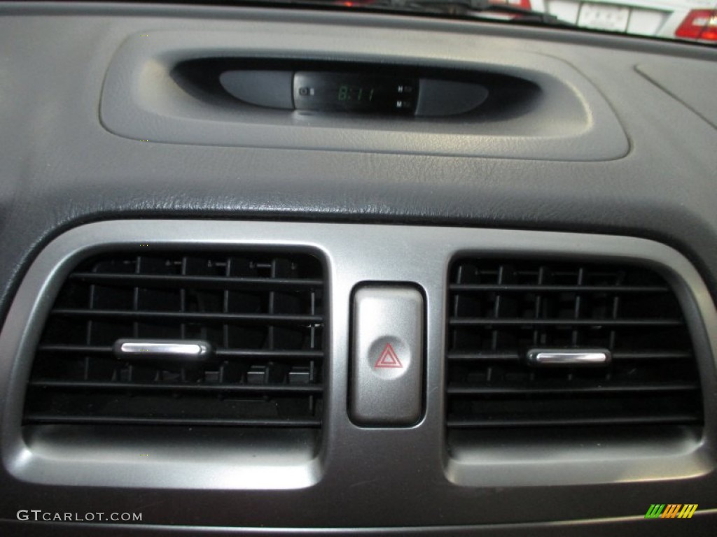 2005 Saab 9-2X Linear Wagon Controls Photos