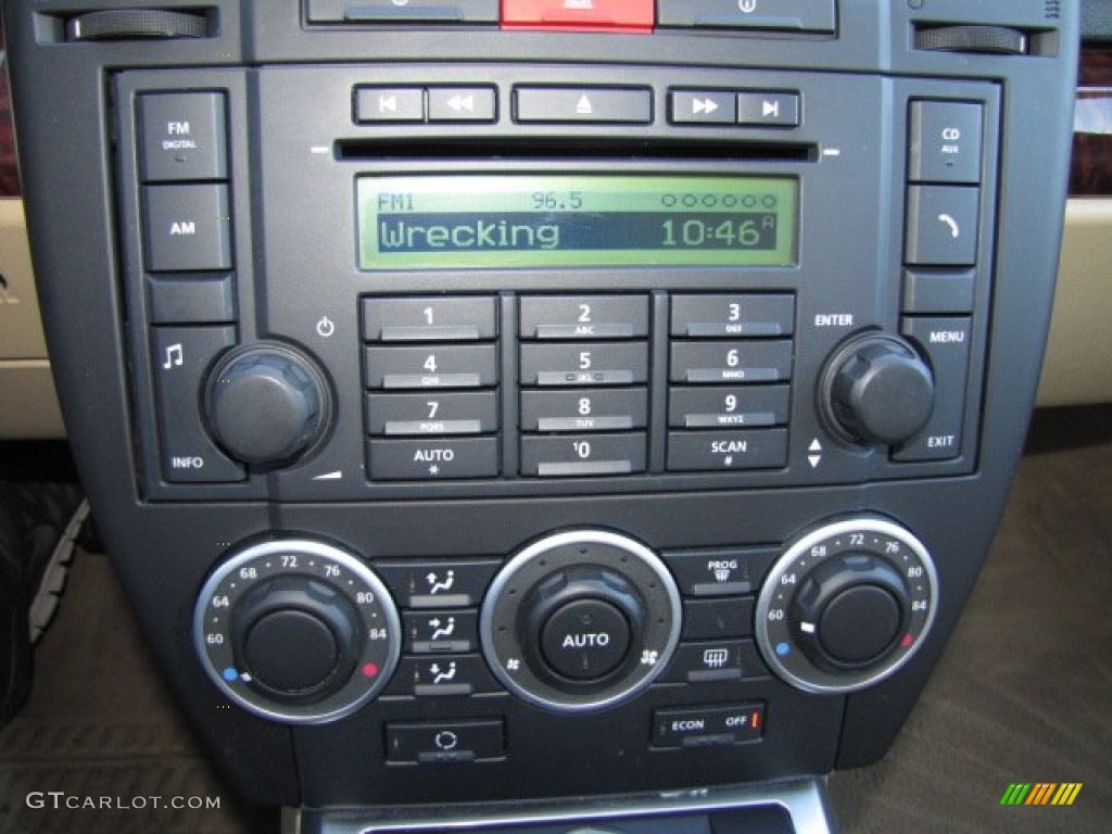 2008 Land Rover LR2 HSE Controls Photo #89926755