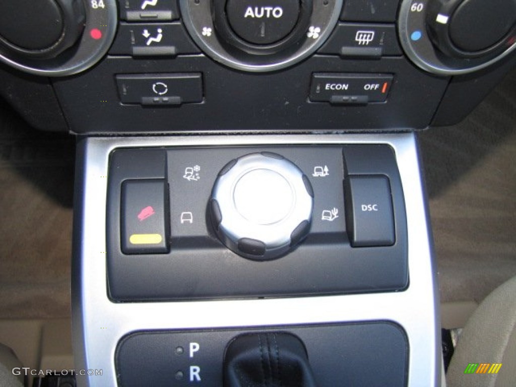 2008 Land Rover LR2 HSE Controls Photo #89926794
