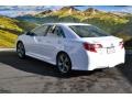 2014 Super White Toyota Camry SE  photo #3