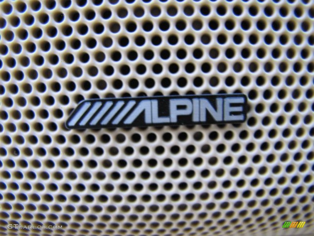 2008 Land Rover LR2 HSE Audio System Photos