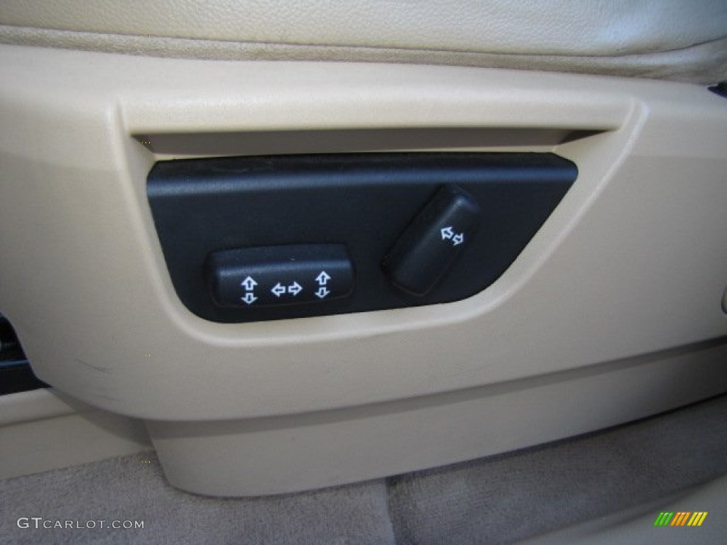 2008 Land Rover LR2 HSE Controls Photo #89927007