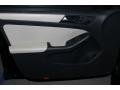 Black - Jetta SE Sedan Photo No. 13