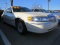 1998 Vibrant White Lincoln Town Car Signature  photo #3