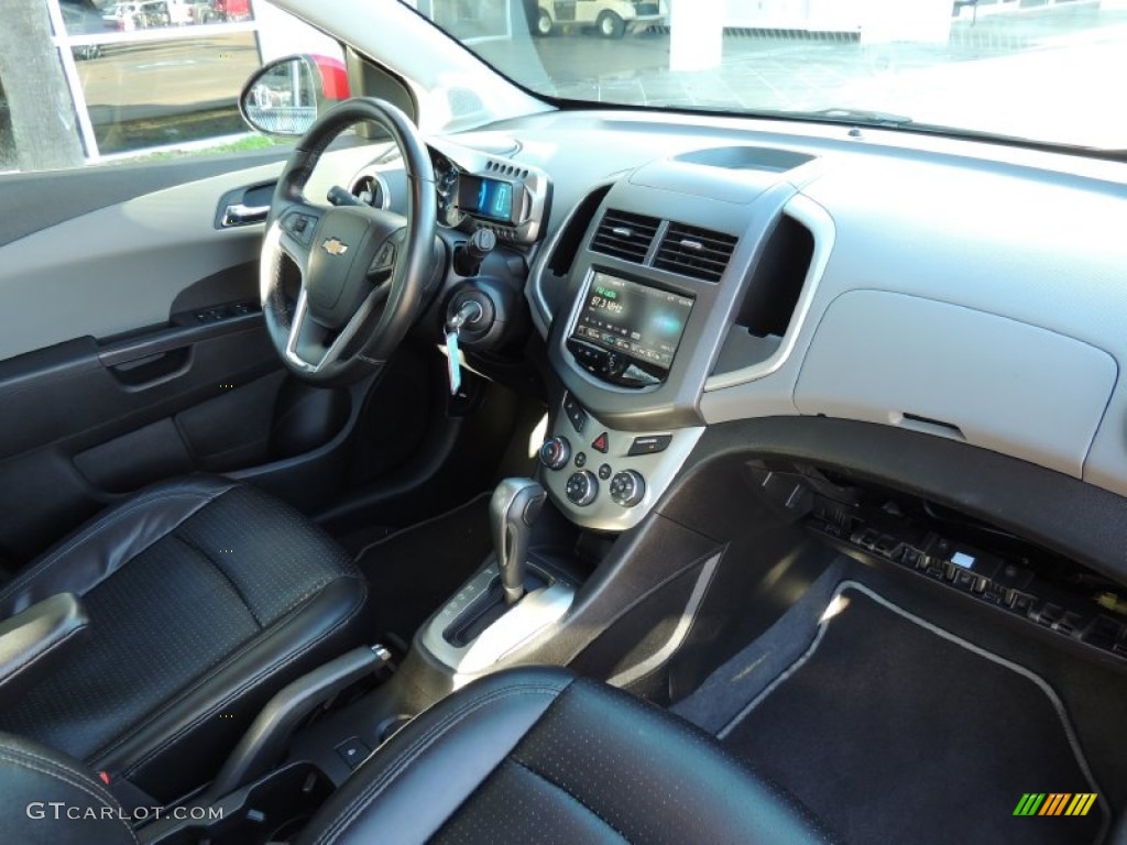 Jet Black/Dark Titanium Interior 2013 Chevrolet Sonic LTZ Hatch Photo #89933913