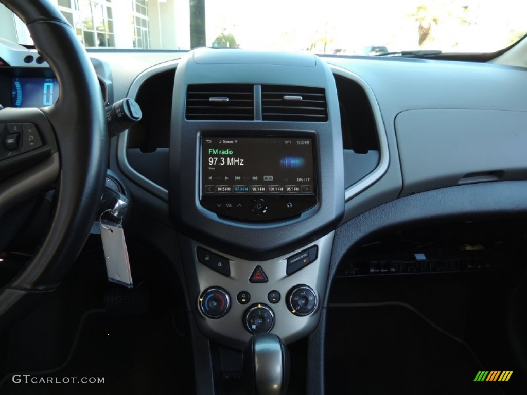 2013 Chevrolet Sonic LTZ Hatch Controls Photo #89934092