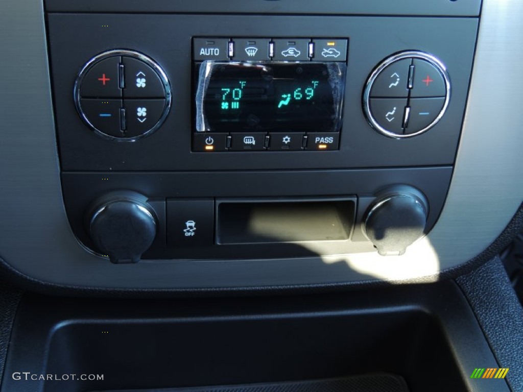 2012 GMC Sierra 1500 SLT Extended Cab Controls Photo #89934684