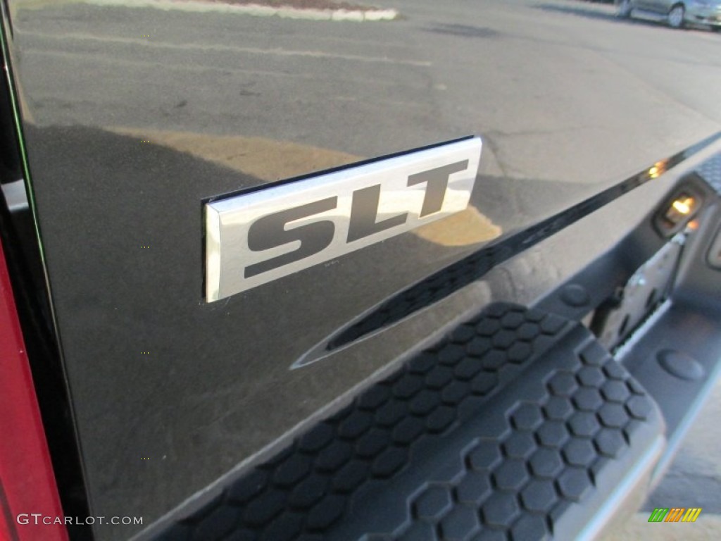 2011 Ram 1500 SLT Outdoorsman Quad Cab 4x4 - Brilliant Black Crystal Pearl / Dark Slate Gray/Medium Graystone photo #9
