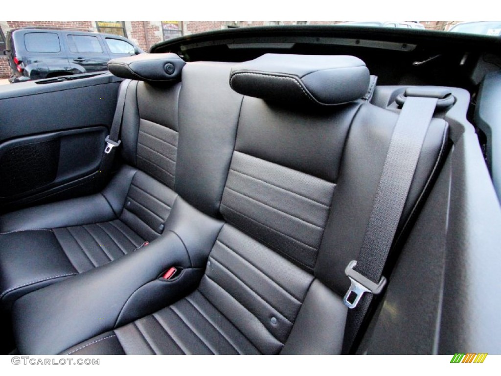 Charcoal Black Interior 2013 Ford Mustang GT Premium Convertible Photo #89940396