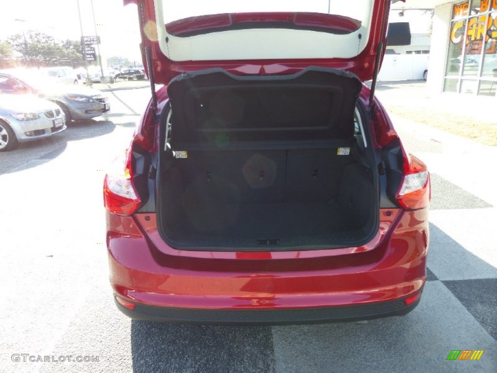 2012 Focus SEL 5-Door - Red Candy Metallic / Charcoal Black photo #5