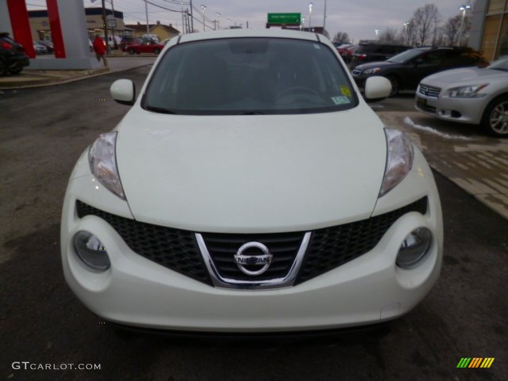 2012 Juke SV AWD - White Pearl / Black/Silver Trim photo #2