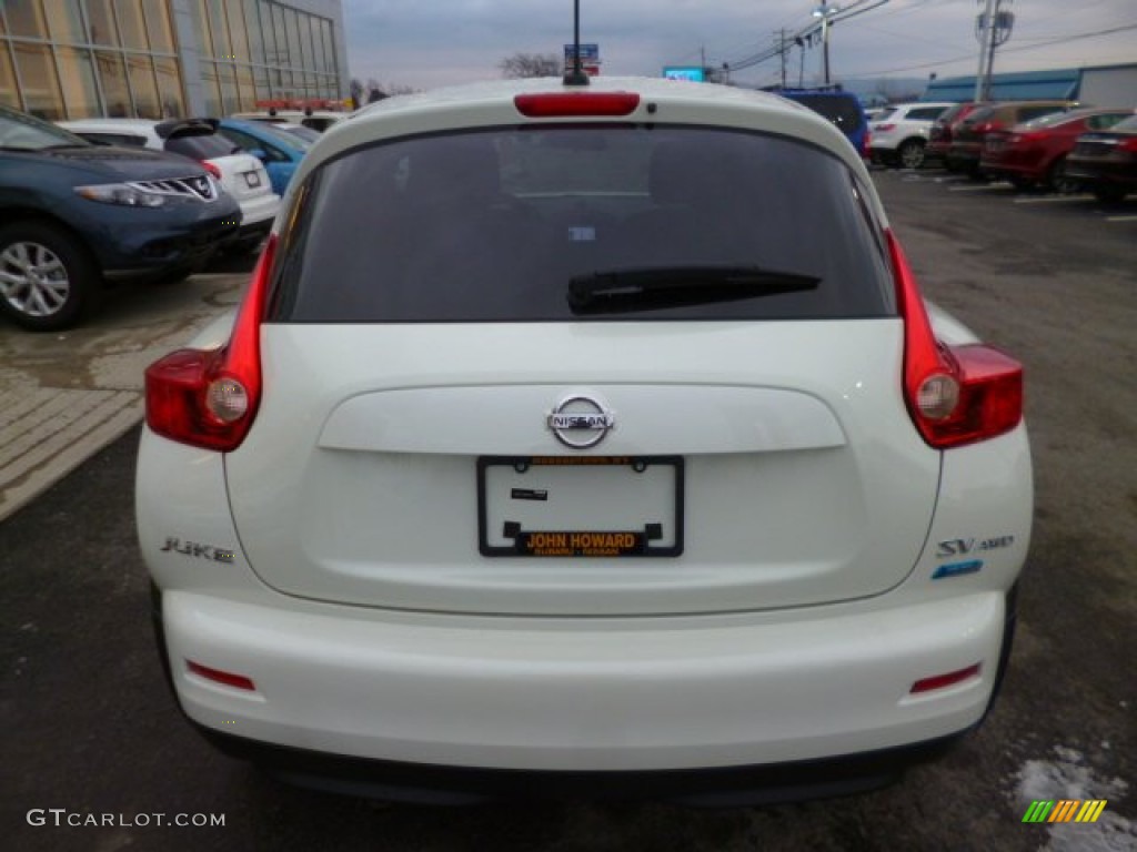 2012 Juke SV AWD - White Pearl / Black/Silver Trim photo #10