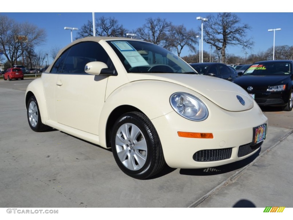 Harvest Moon Beige 2009 Volkswagen New Beetle 2.5 Convertible Exterior Photo #89945172