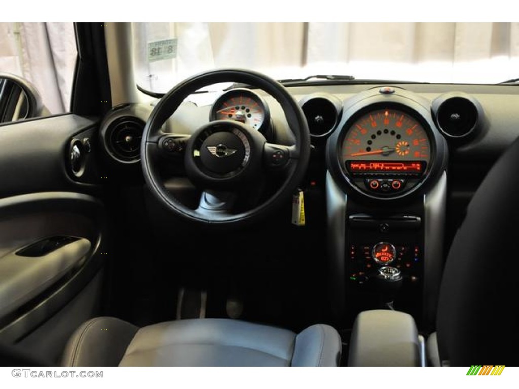 2013 Cooper Paceman - Absolute Black / Carbon Black photo #30