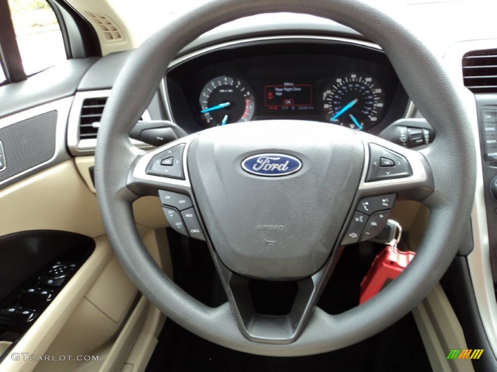 2013 Fusion SE - White Platinum Metallic Tri-coat / Dune photo #25