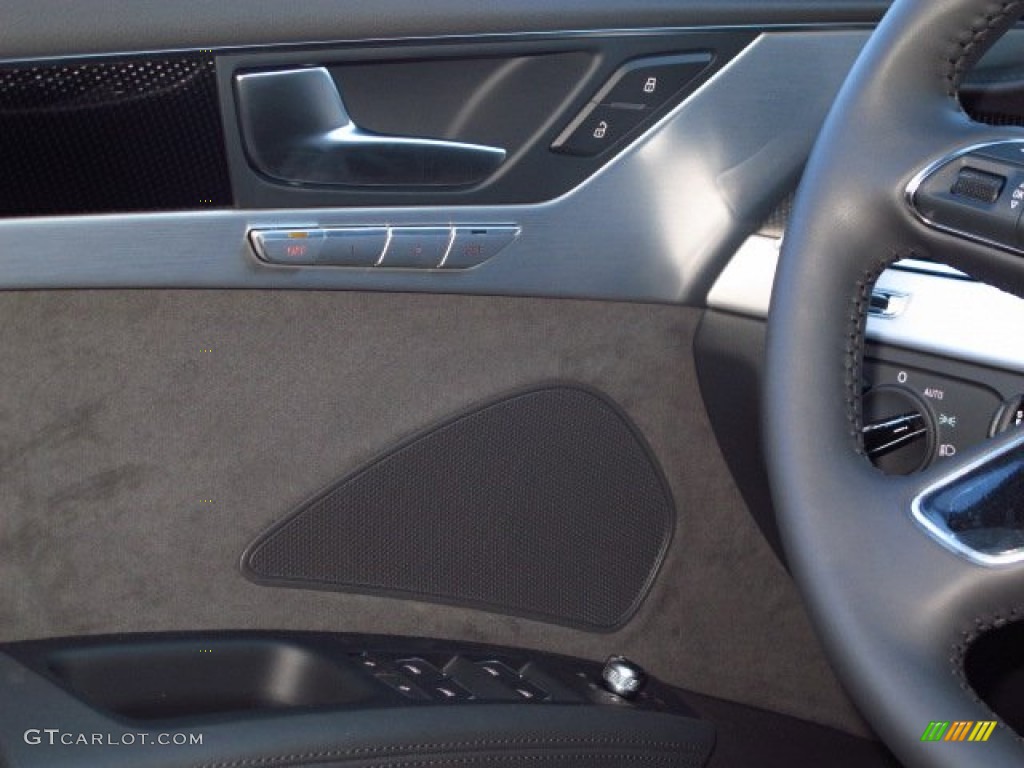 2014 Audi S8 quattro S Controls Photo #89955107