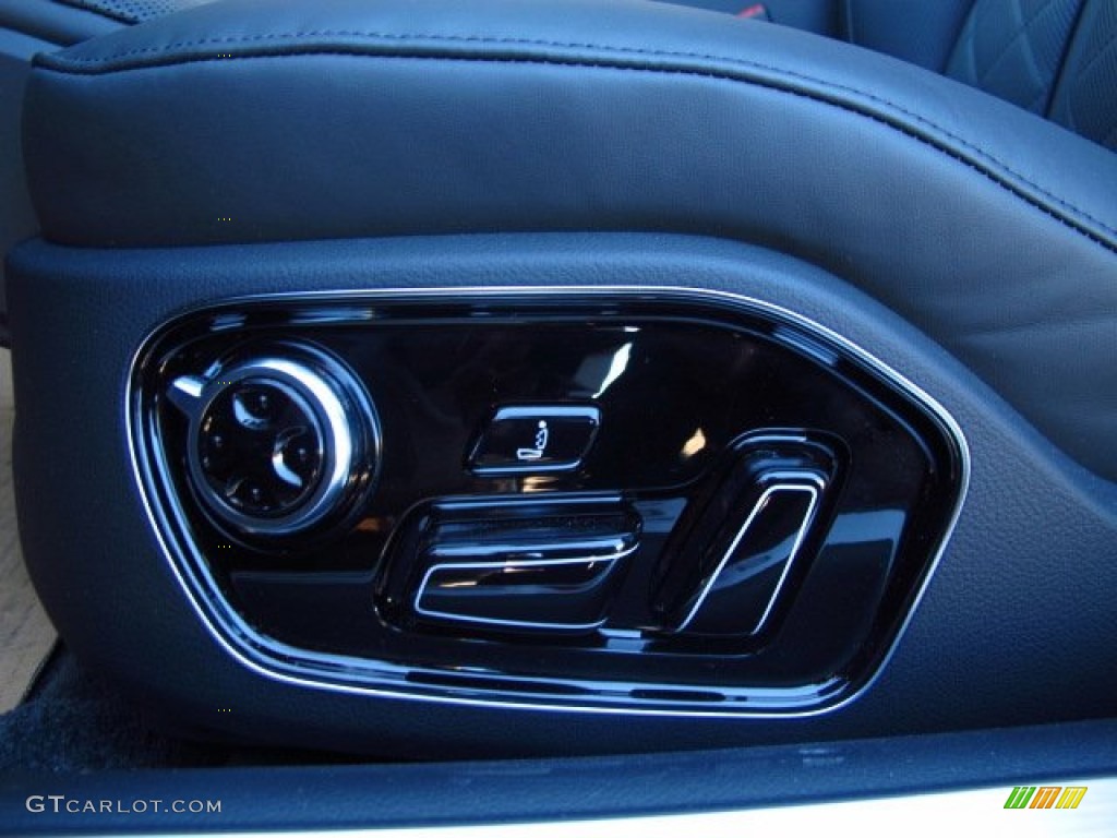 2014 Audi S8 quattro S Controls Photo #89955164