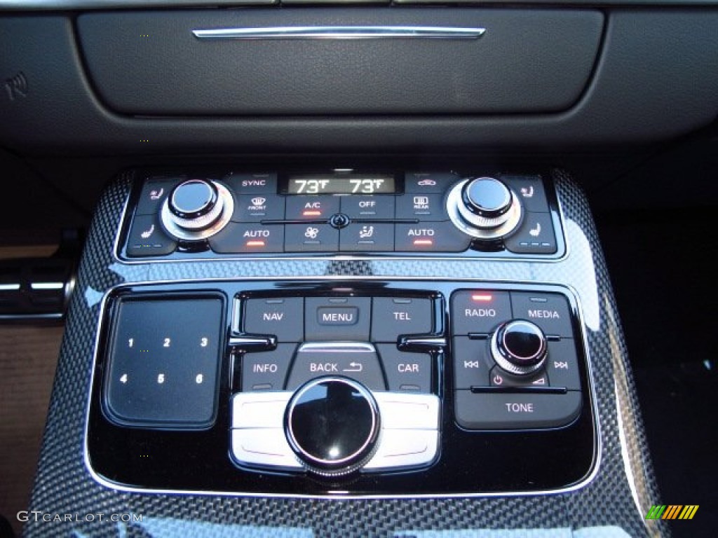 2014 Audi S8 quattro S Controls Photo #89955257