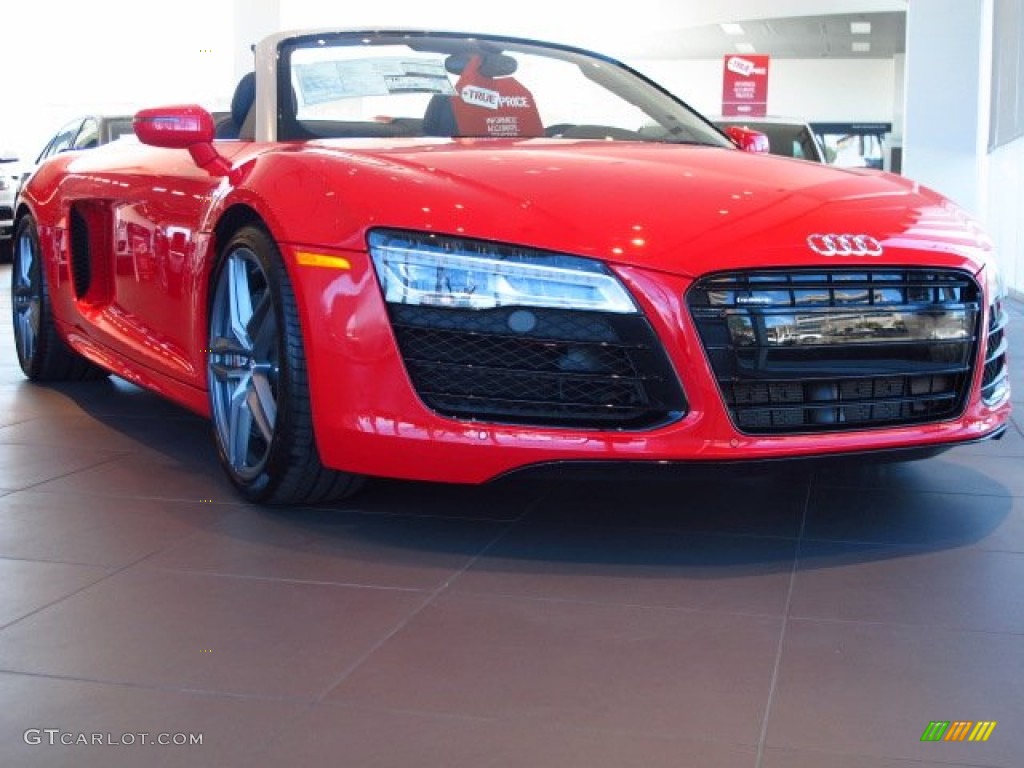 2014 R8 Spyder V10 - Brilliant Red / Black photo #1