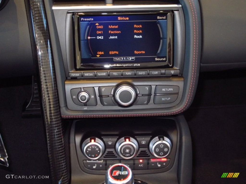 2014 Audi R8 Spyder V10 Controls Photo #89955789