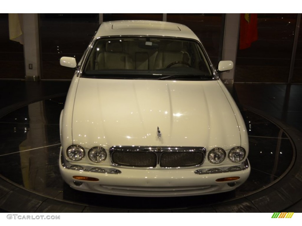 1999 XJ XJR - Spindrift White / Oatmeal photo #2